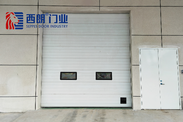 珠海华正新材料厂房工业提升门